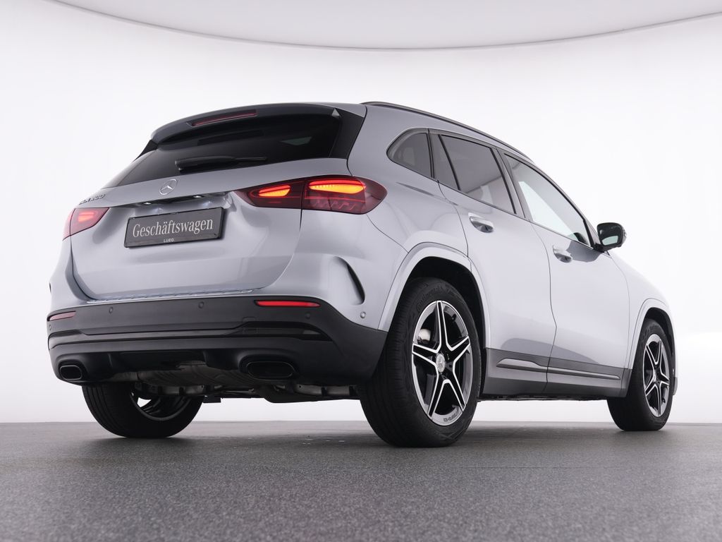 Mercedes-Benz GLA 200 2026 г. Серебристый, пробег 9653 км