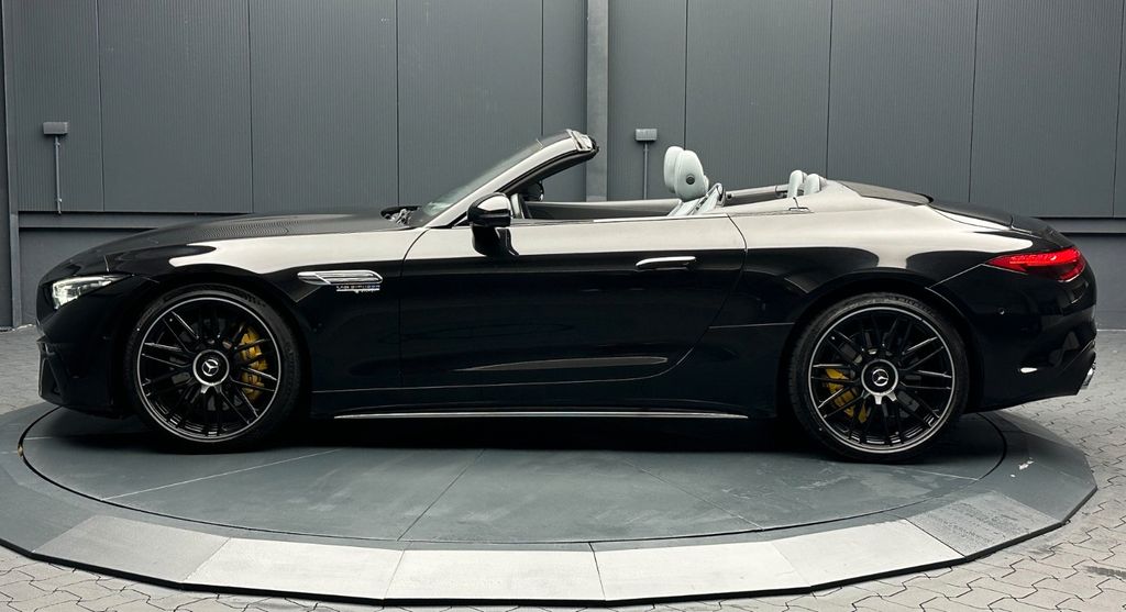 Mercedes-Benz SL 63 AMG 2022 г. Чёрный, пробег 12000 км