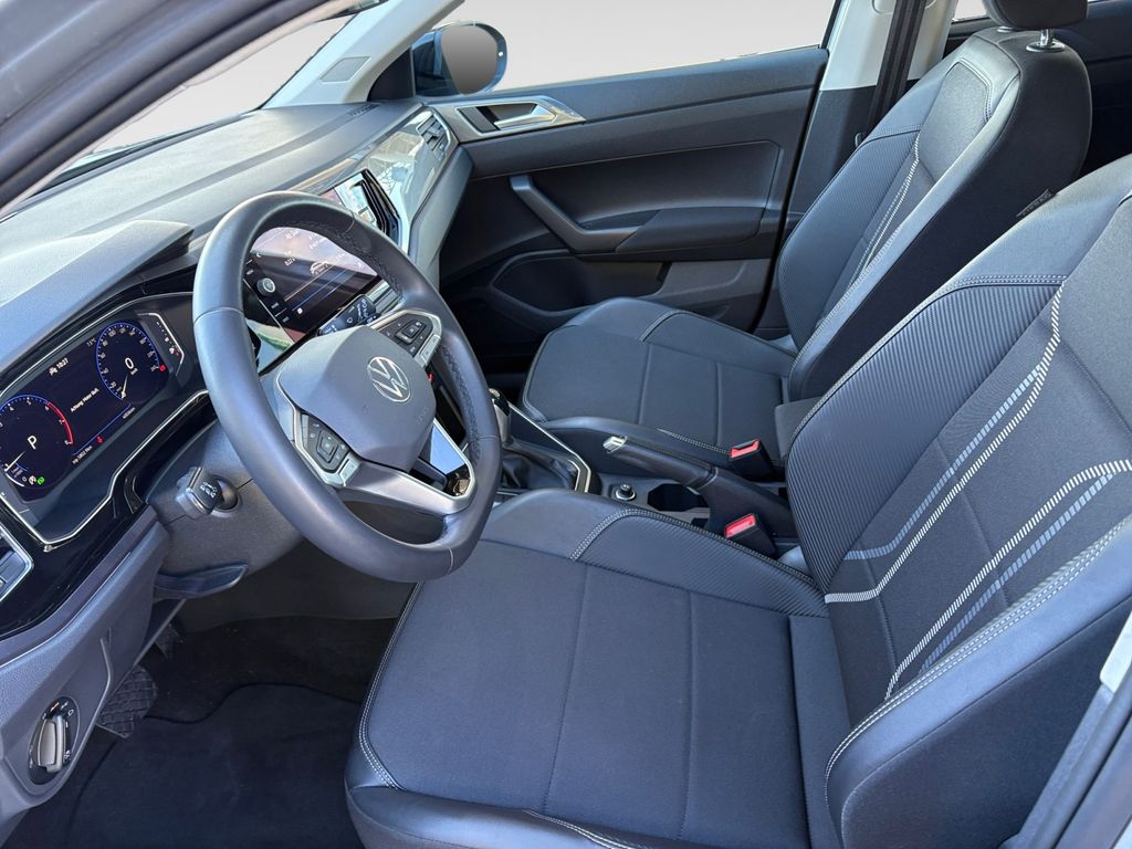 Volkswagen Taigo 2022 г. Серебристый, пробег 40100 км