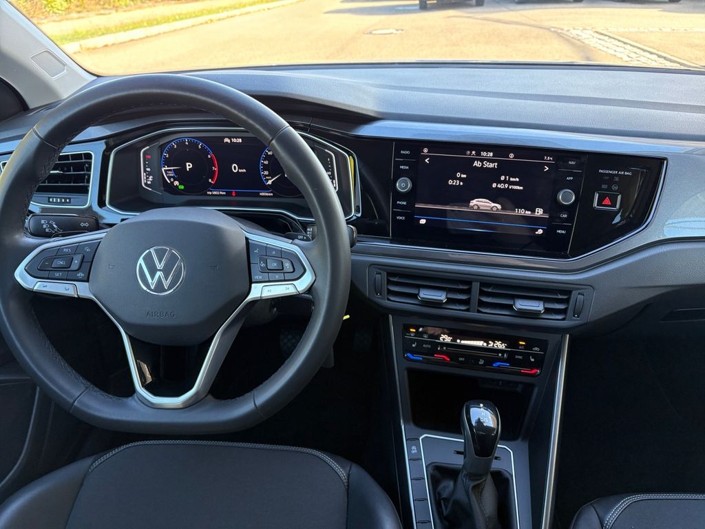 Volkswagen Taigo 2022 г. Серебристый, пробег 40100 км