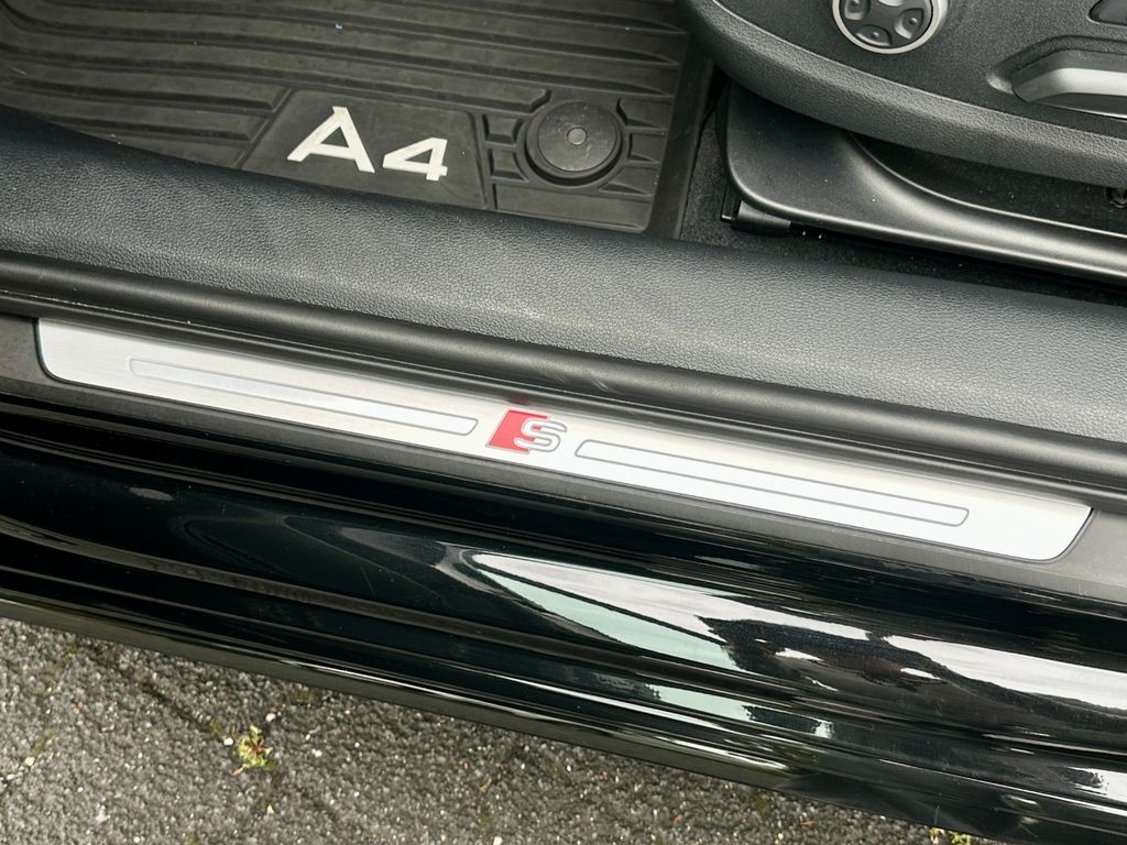 Audi A4 2023 г. Чёрный, пробег 32980 км