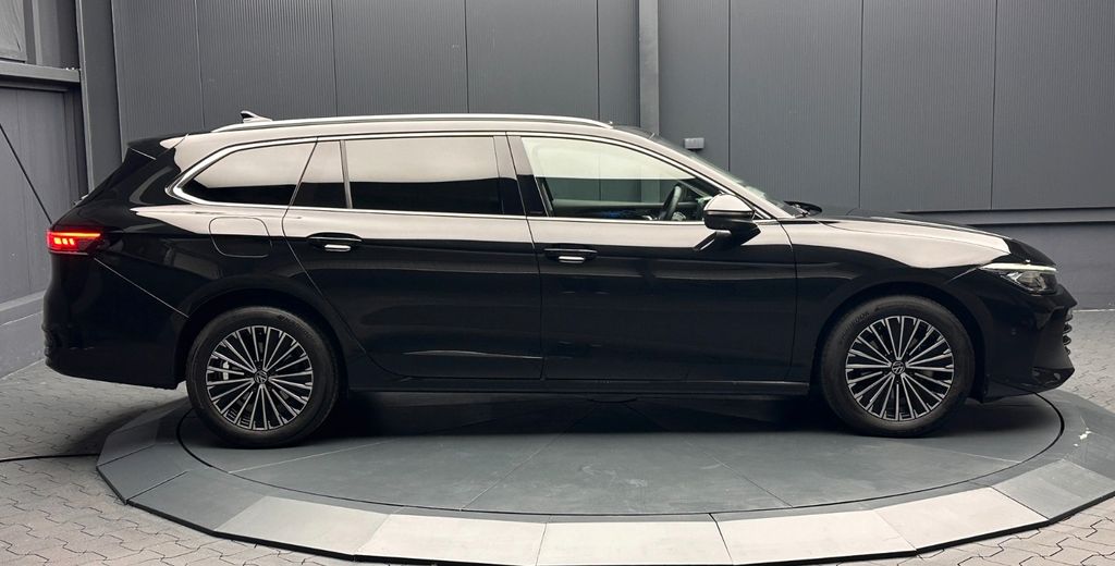 Volkswagen PASSAT VARIANT 2024 г. Чёрный, пробег 24750 км