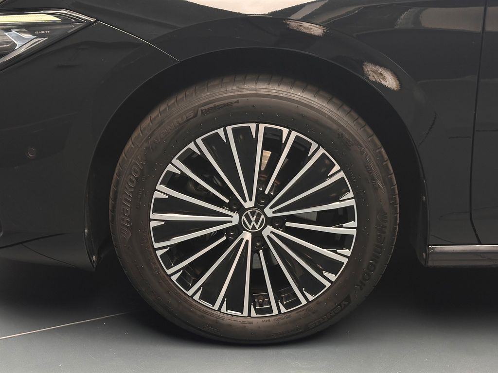 Volkswagen PASSAT VARIANT 2024 г. Чёрный, пробег 24750 км