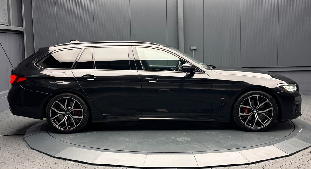 BMW 520 2023 г. Чёрный, пробег 51000 км
