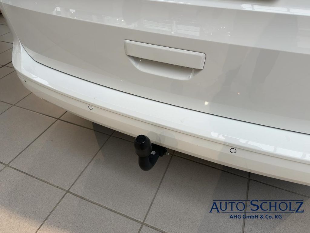 Volkswagen Caddy 2022 г. Белый, пробег 31750 км