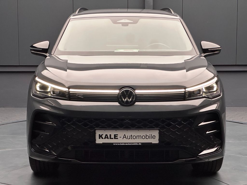Volkswagen Tiguan 2024 г. Серый, пробег 26000 км