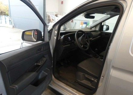 Volkswagen Caddy 2021 г. Серебристый, пробег 49900 км