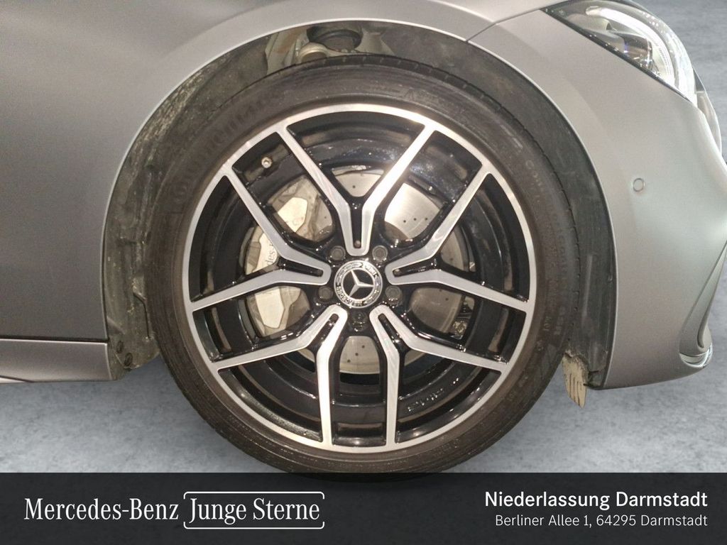 Mercedes-Benz C 300 2023 г. Серый, пробег 52164 км