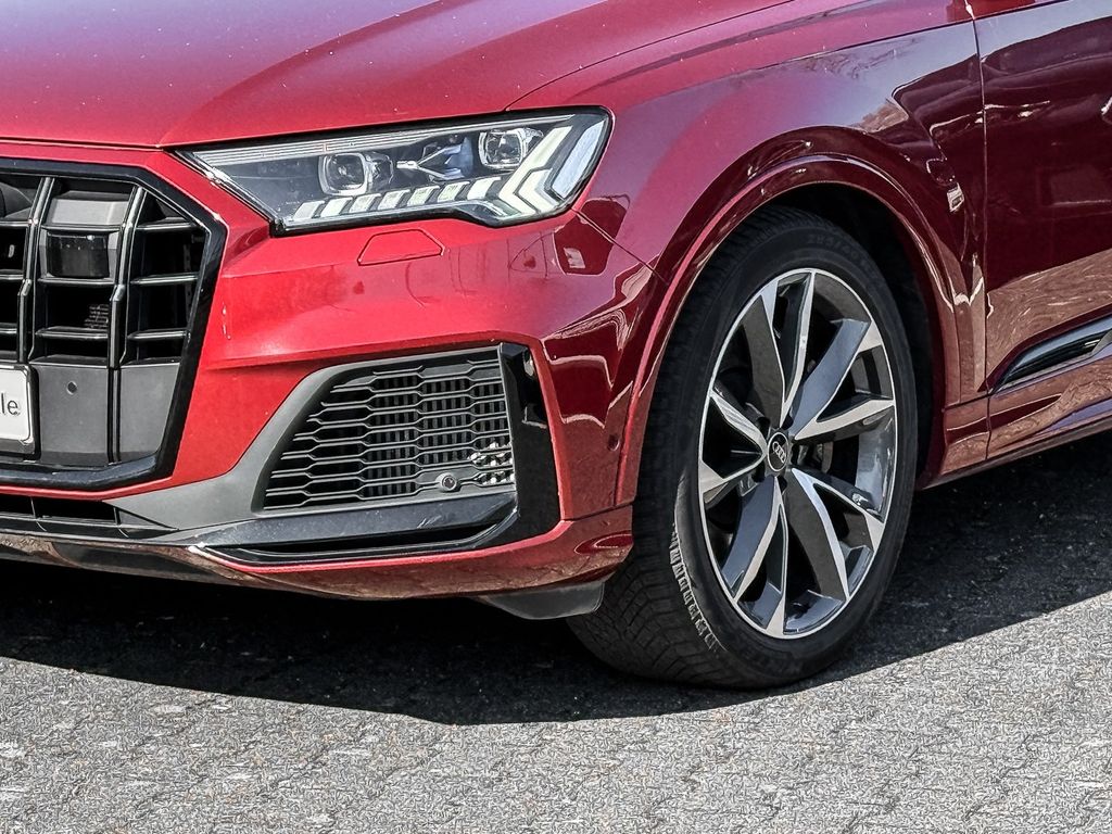Audi SQ7 2023 г. Красный, пробег 56832 км
