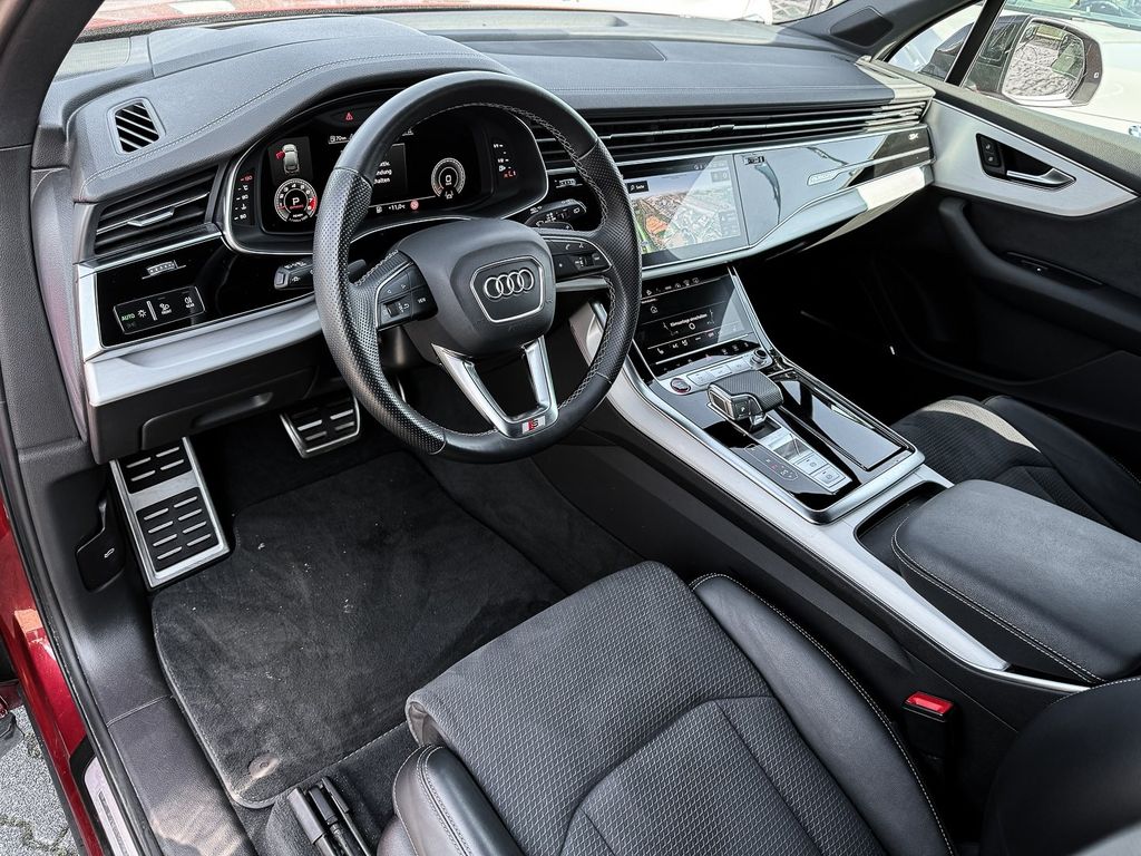 Audi SQ7 2023 г. Красный, пробег 56832 км