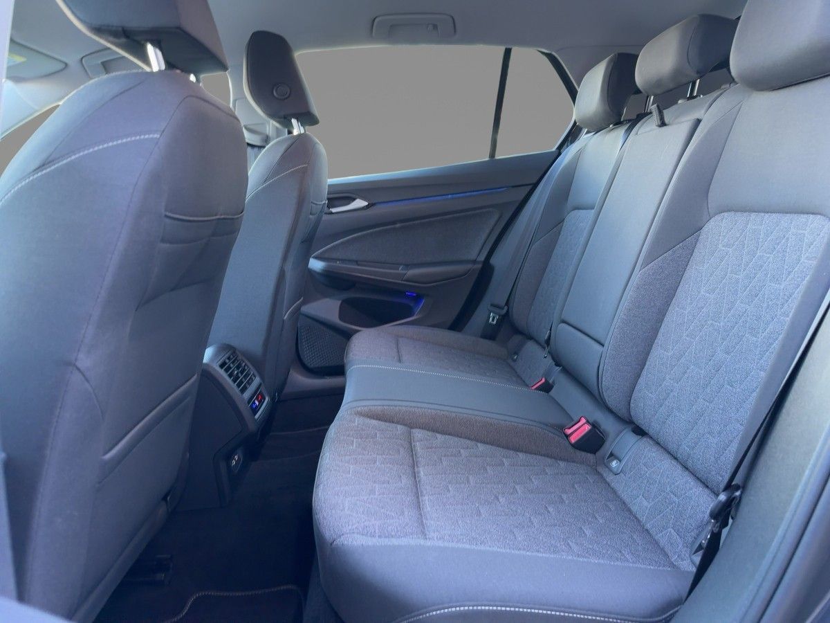 Volkswagen Golf 2023 г. Серый, пробег 29165 км
