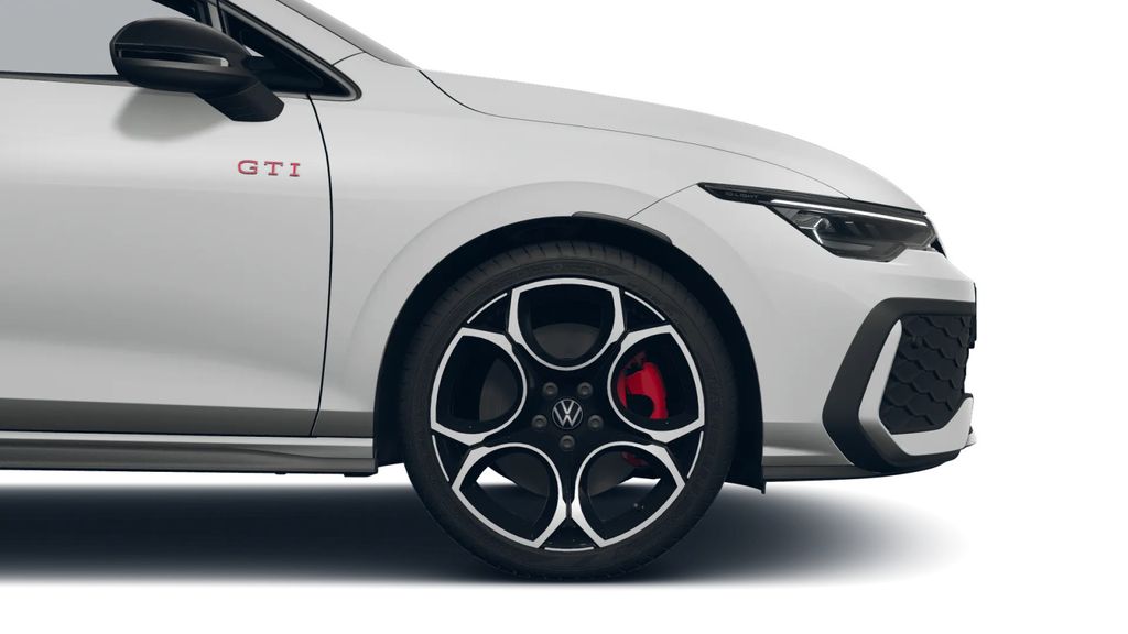 Volkswagen Golf 2024 г. Белый, пробег 24500 км