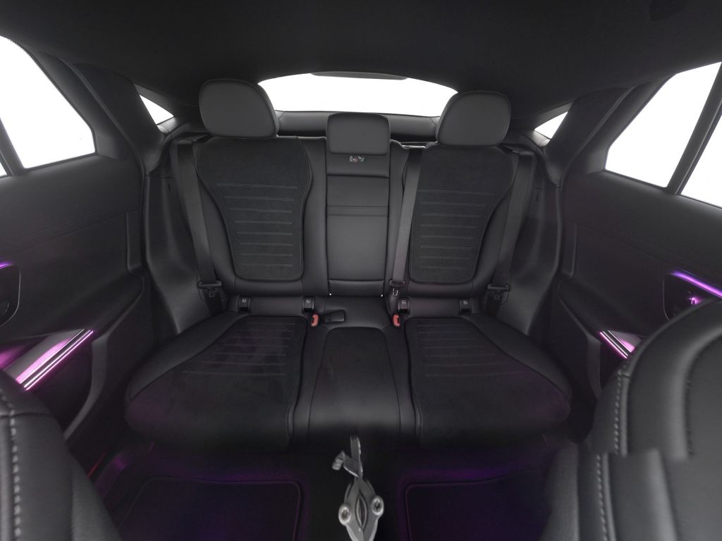 Mercedes-Benz GLC 200 2026 г. Серый, пробег 9300 км