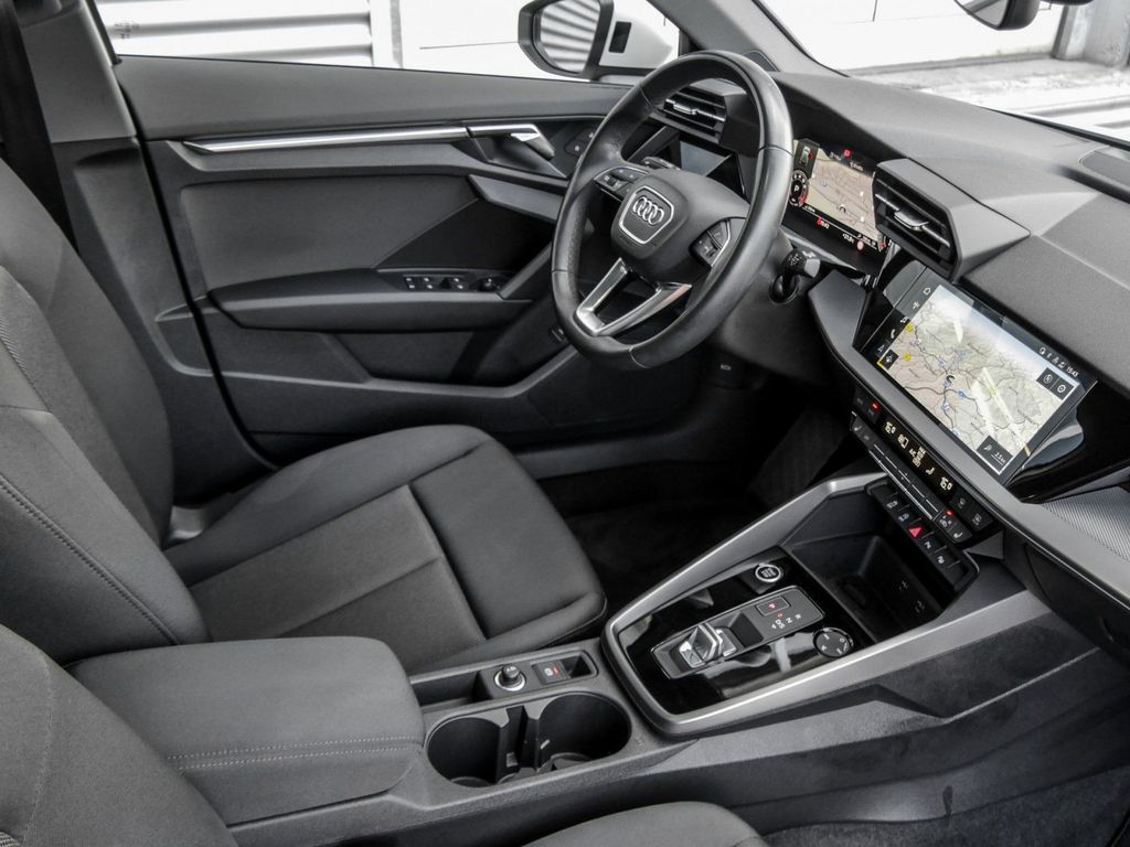 Audi A3 2023 г. Белый, пробег 45700 км