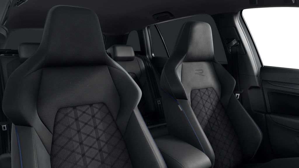 Volkswagen Golf 2025 г. Серый, пробег 23900 км