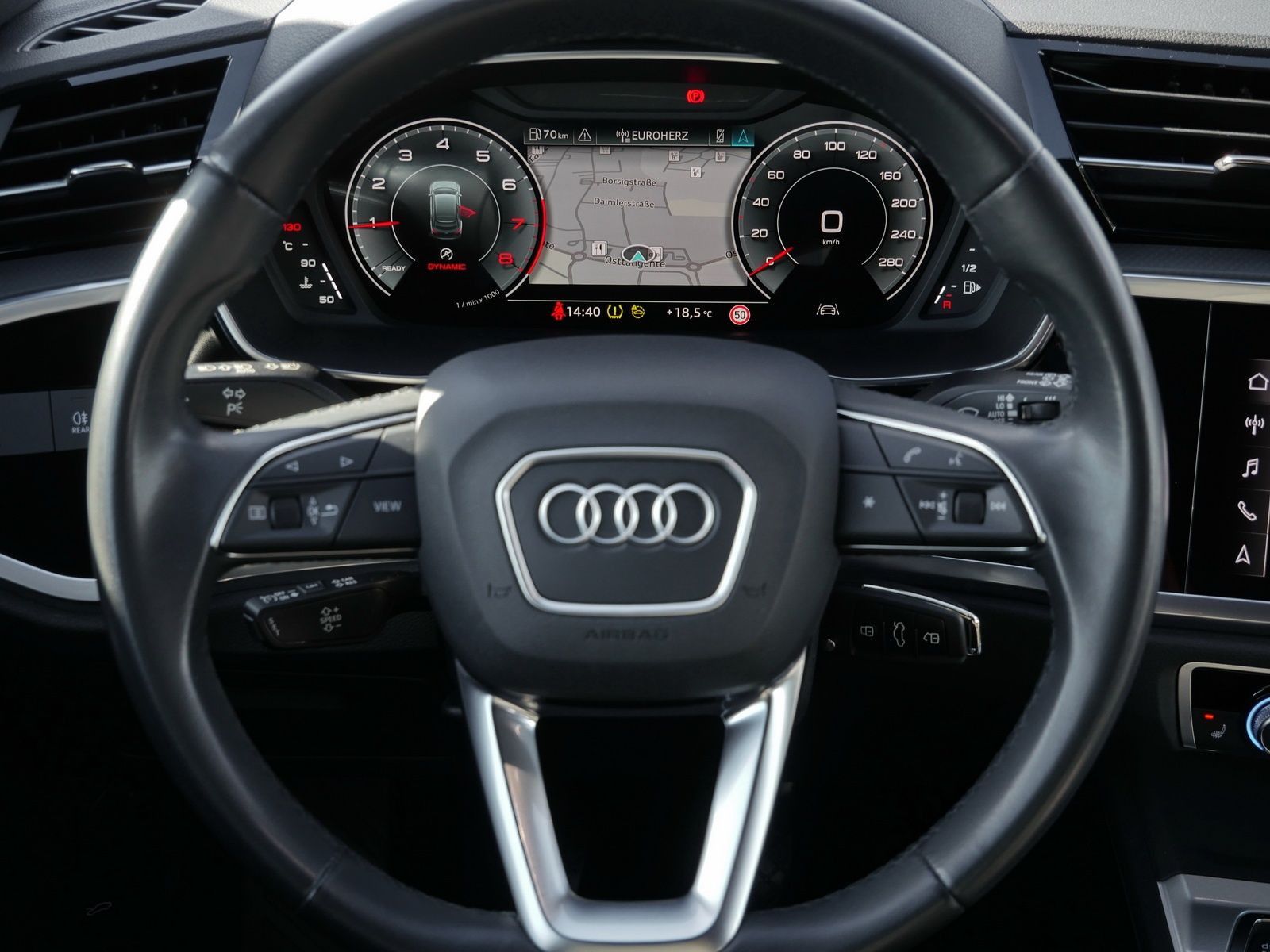 Audi Q3 2022 г. Чёрный, пробег 54964 км