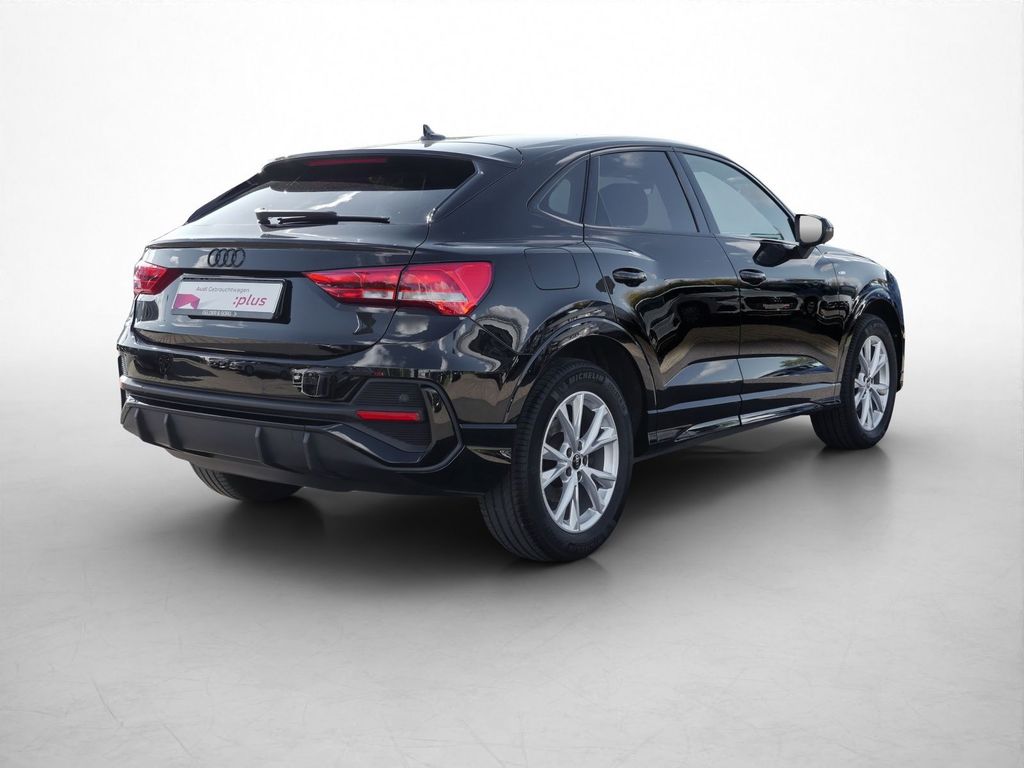 Audi Q3 2022 г. Чёрный, пробег 54964 км