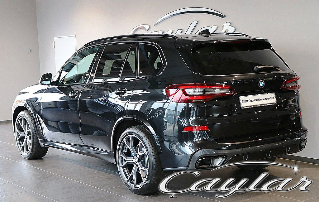 BMW X5 2023 г. Чёрный, пробег 52153 км