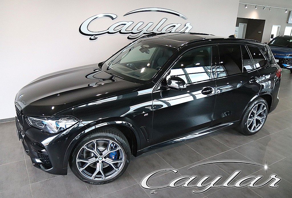 BMW X5 2023 г. Чёрный, пробег 52153 км