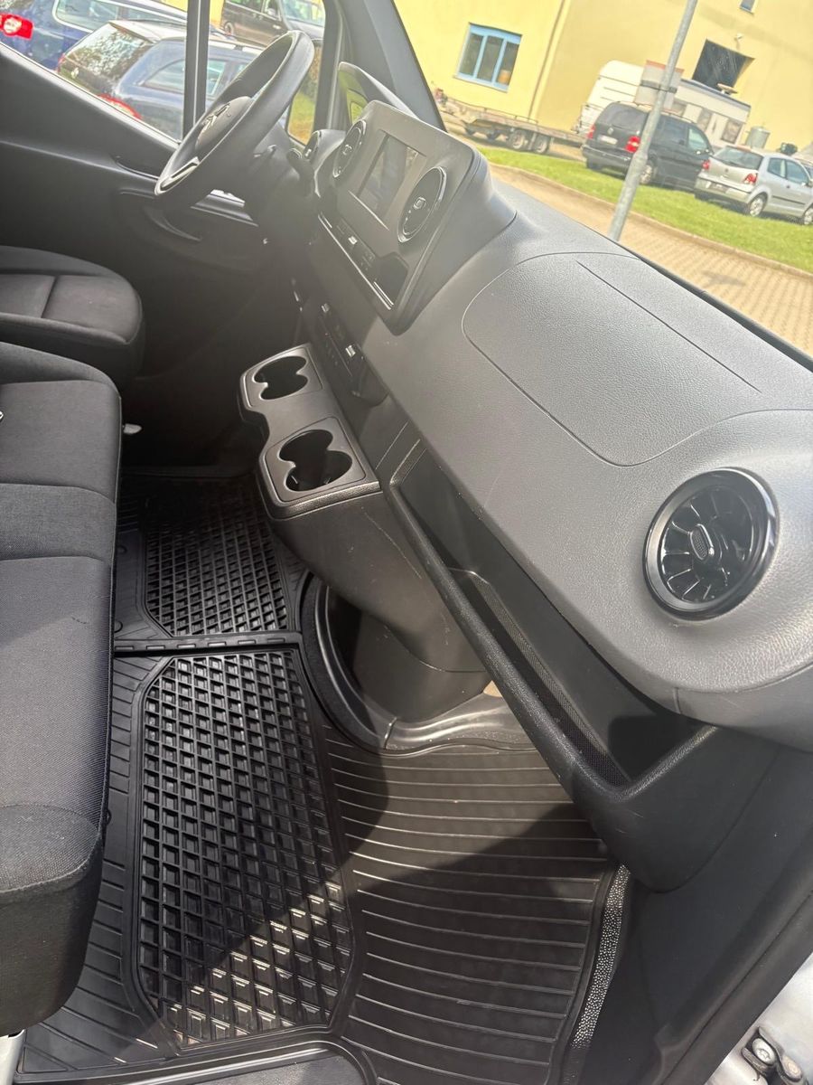 Mercedes-Benz SPRINTER 2022 г. Серебристый, пробег 54700 км