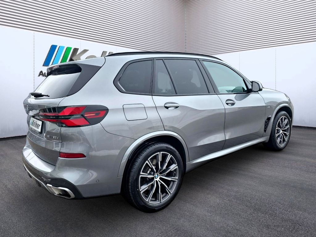 BMW X5 2025 г. Серый, пробег 28842 км