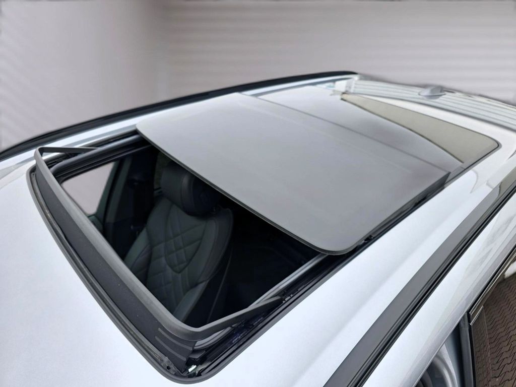 BMW X5 2025 г. Серый, пробег 28842 км