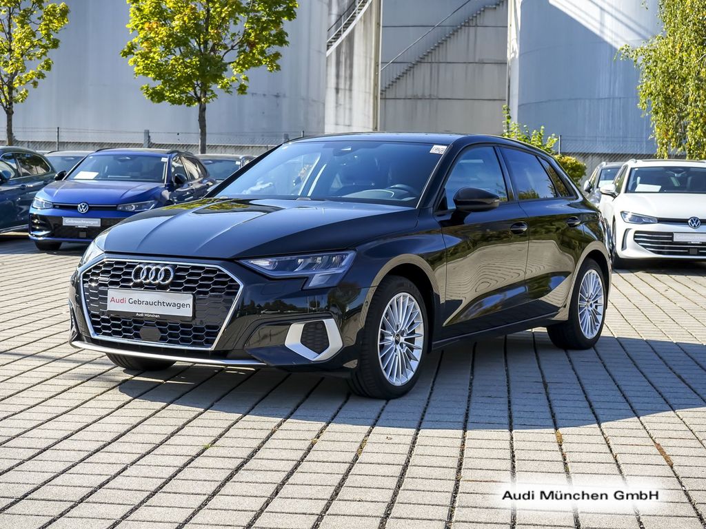 Audi A3 2023 г. Чёрный, пробег 33181 км