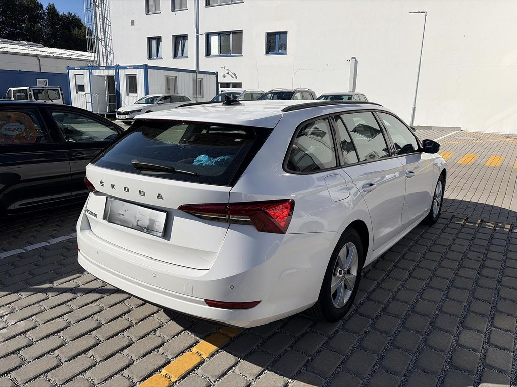 Skoda Octavia 2021 г. Белый, пробег 49700 км