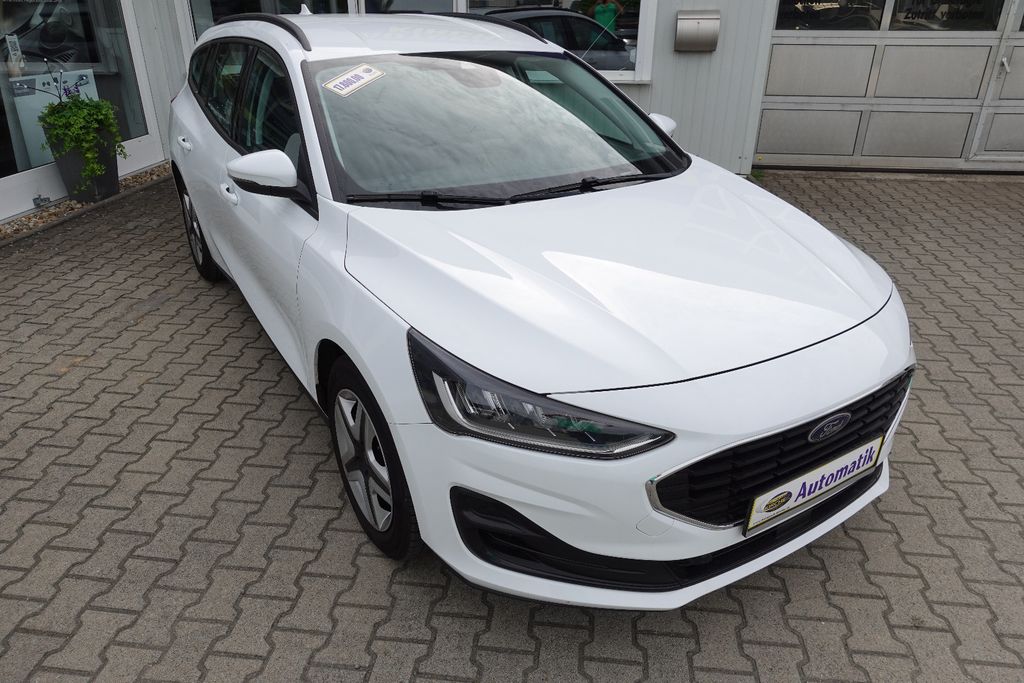 Ford Focus 2022 г. Белый, пробег 46330 км