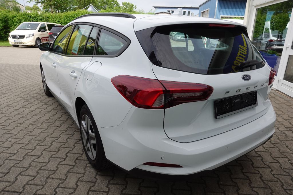 Ford Focus 2022 г. Белый, пробег 46330 км