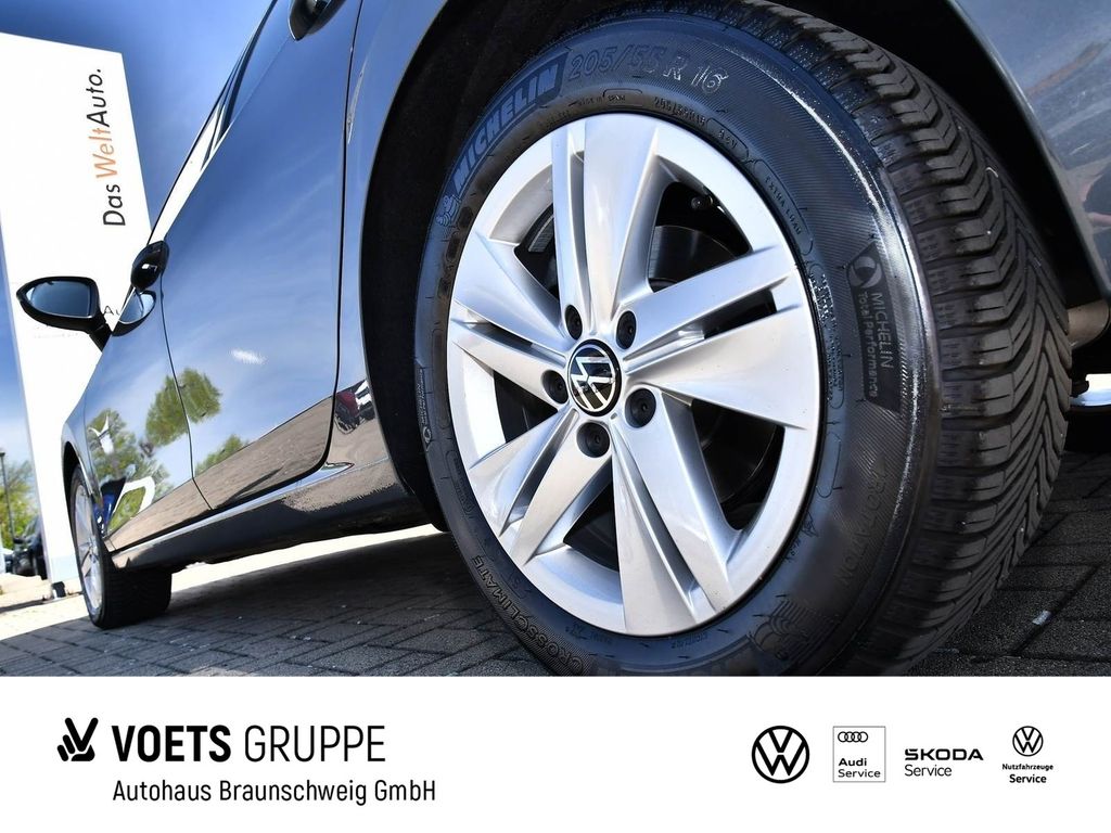 Volkswagen Golf 2022 г. Серый, пробег 38002 км