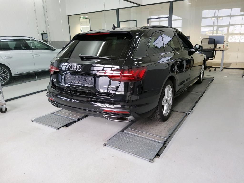 Audi A4 2022 г. Чёрный, пробег 47492 км