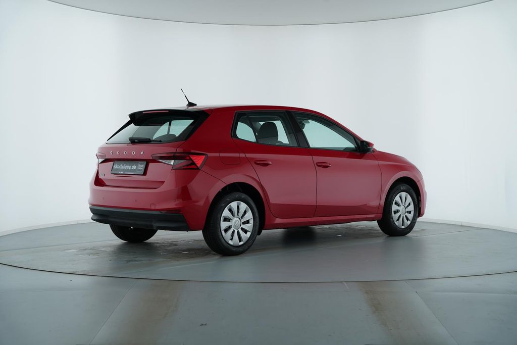 Skoda Fabia 2022 г. Красный, пробег 44073 км