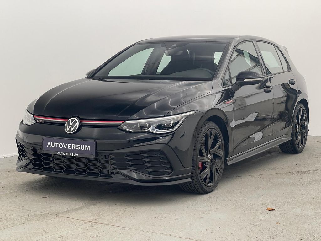 Volkswagen Golf 2024 г. Чёрный, пробег 30817 км