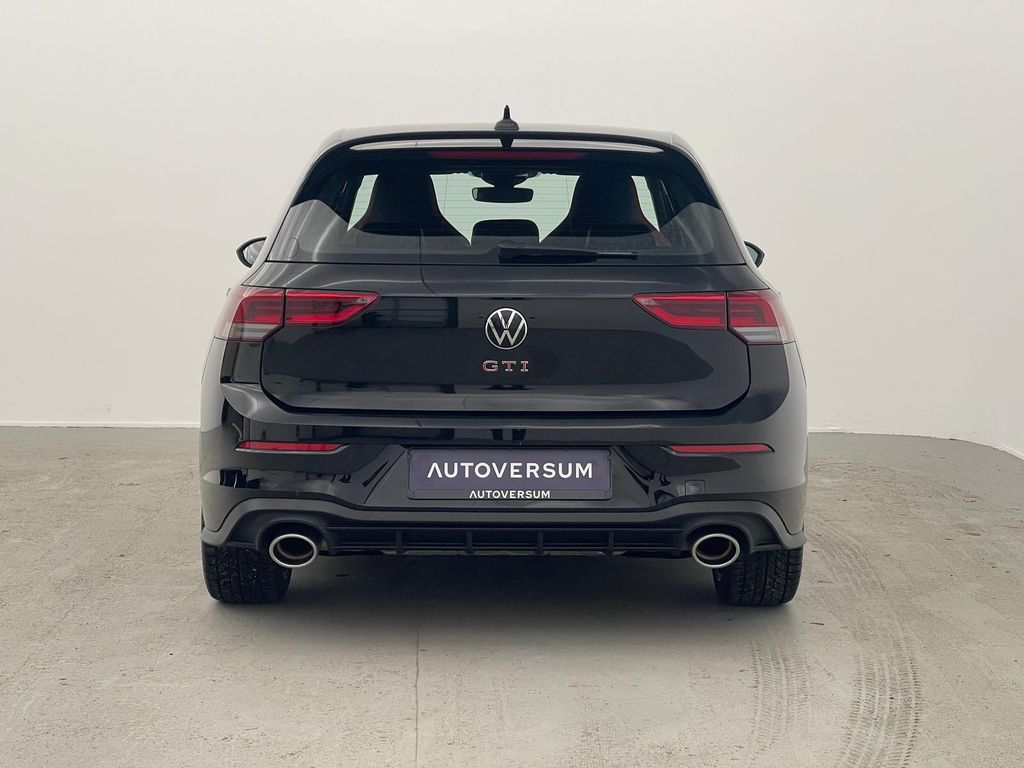 Volkswagen Golf 2024 г. Чёрный, пробег 30817 км