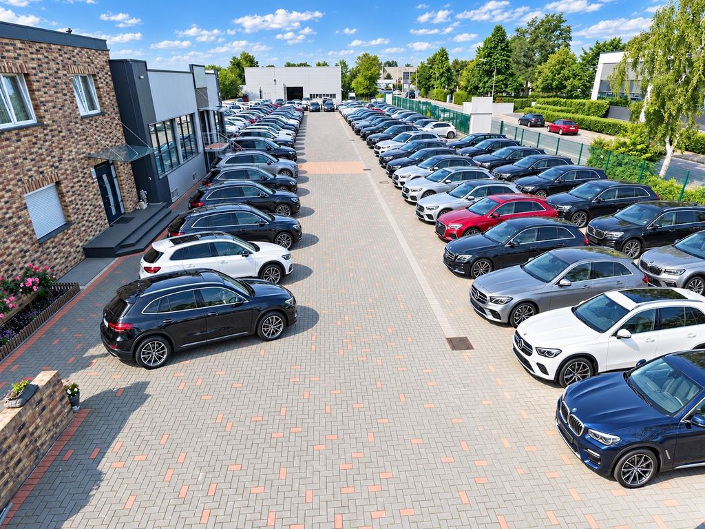 Mercedes-Benz GLA 200 2022 г. Золотистый, пробег 48632 км