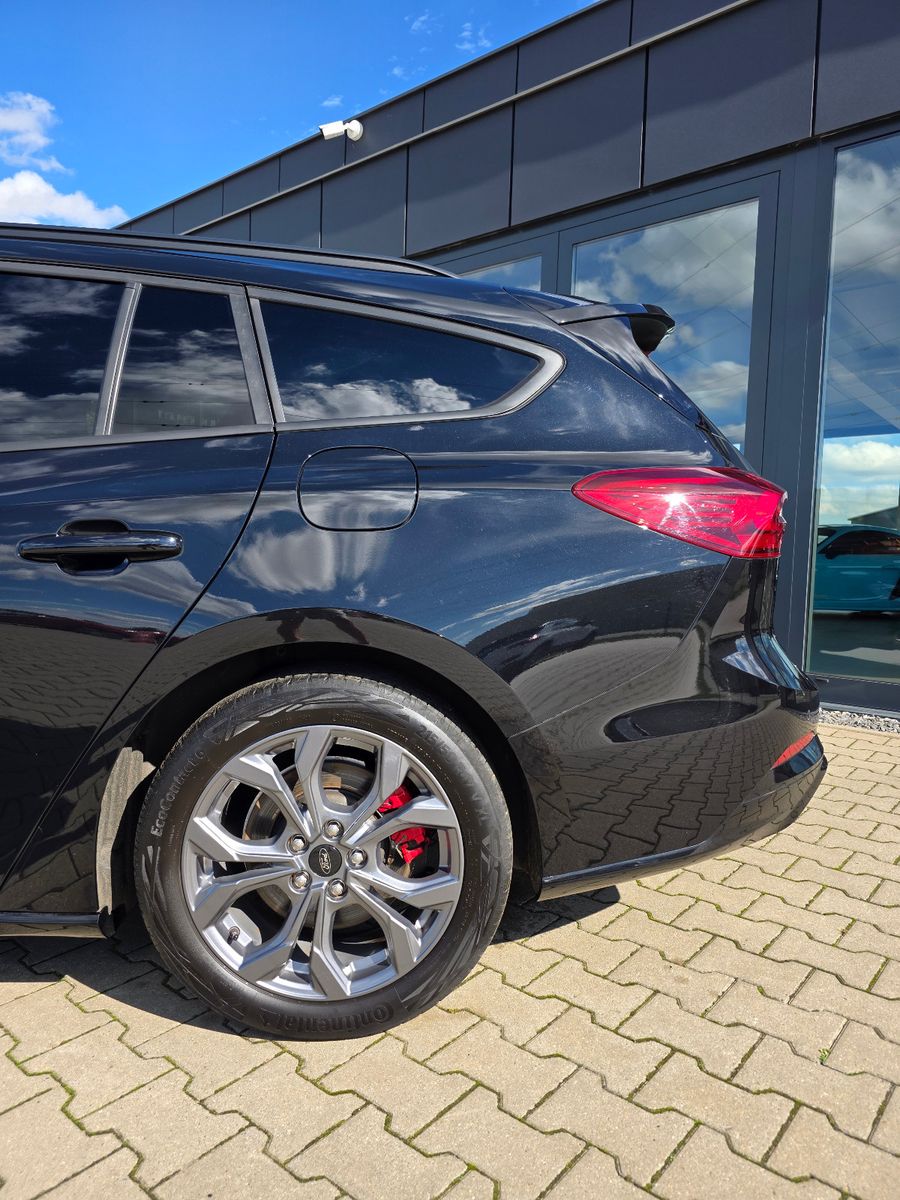 Ford Focus 2023 г. Чёрный, пробег 46000 км