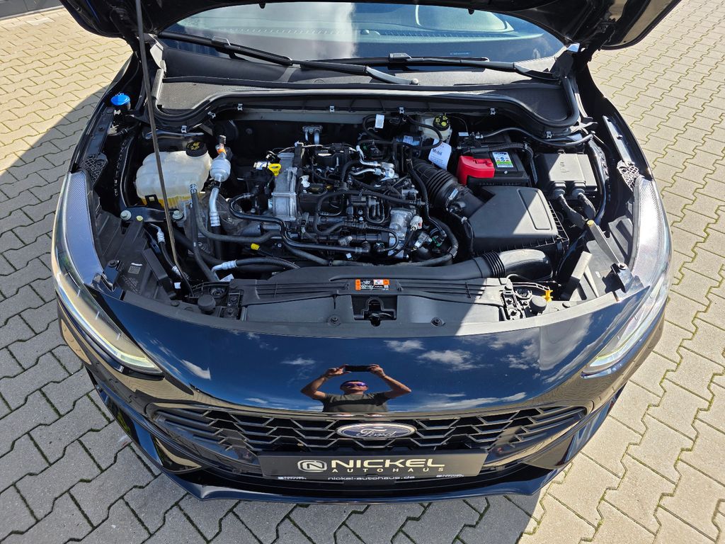 Ford Focus 2023 г. Чёрный, пробег 46000 км