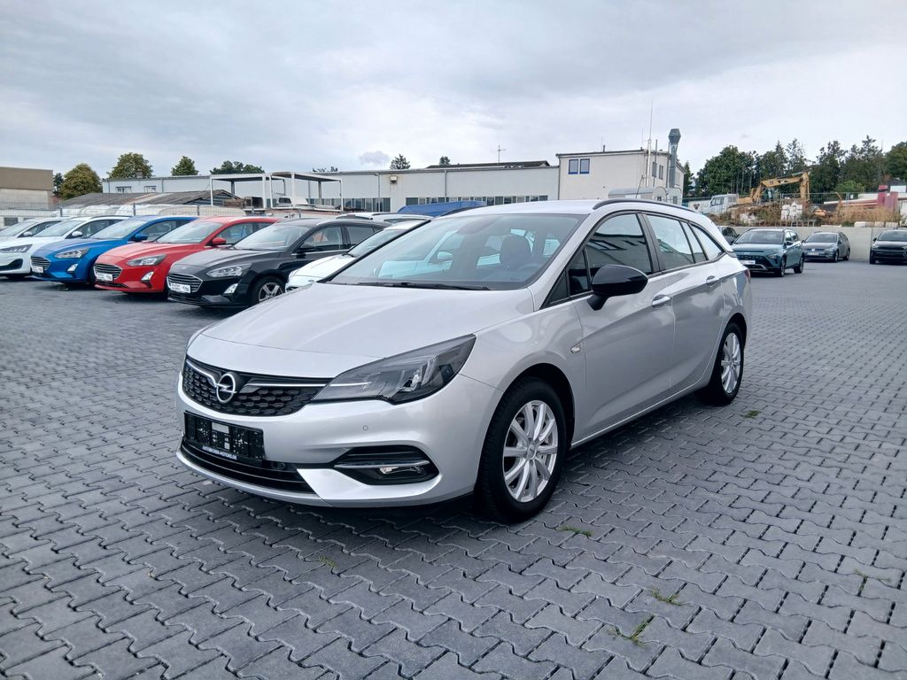 Opel Astra 2022 г. Серебристый, пробег 28590 км
