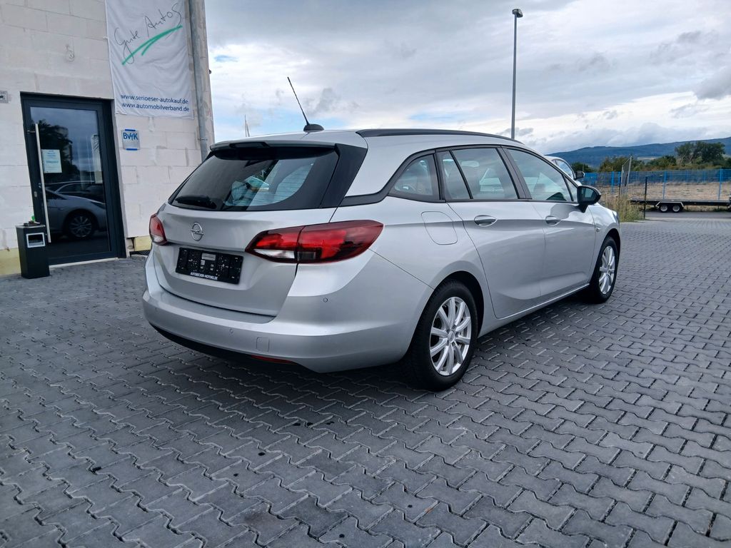 Opel Astra 2022 г. Серебристый, пробег 28590 км