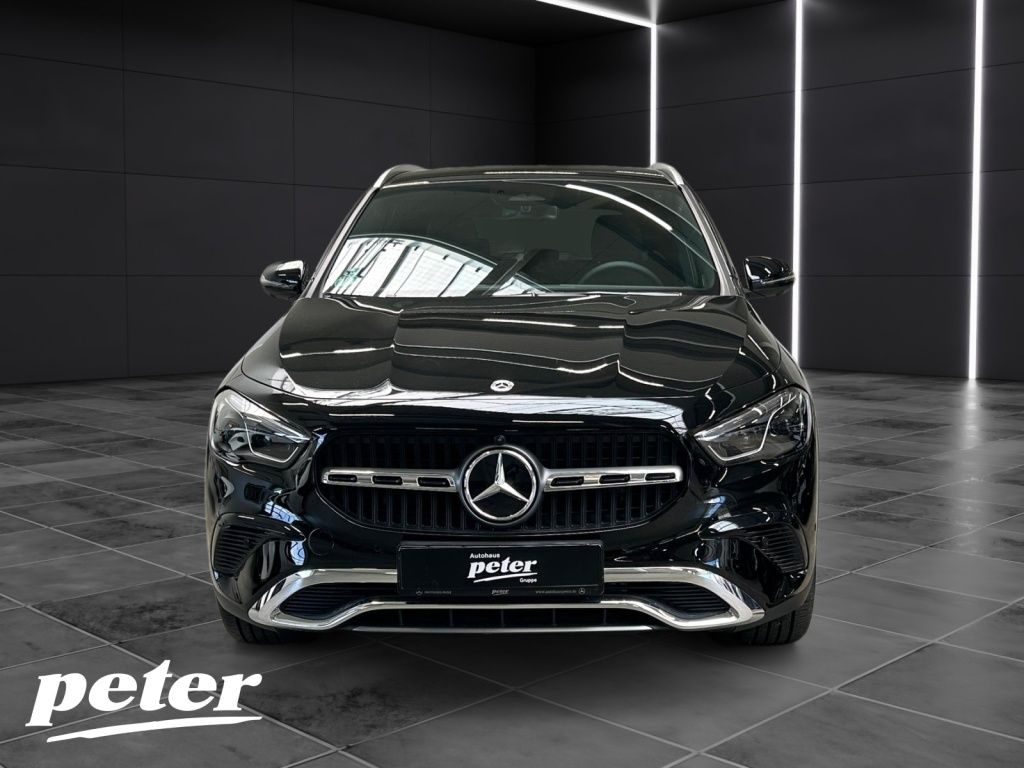 Mercedes-Benz GLA 200 2026 г. Чёрный, пробег 19000 км
