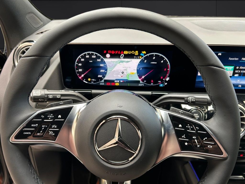 Mercedes-Benz GLA 200 2026 г. Чёрный, пробег 19000 км