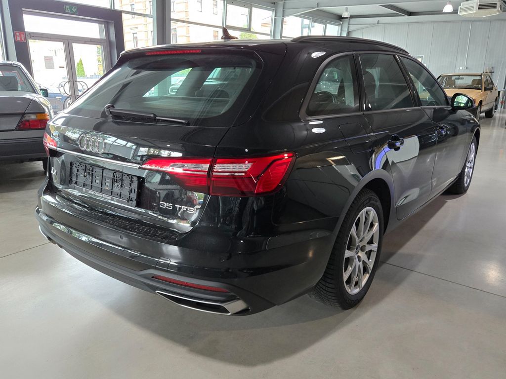 Audi A4 2023 г. Чёрный, пробег 52100 км
