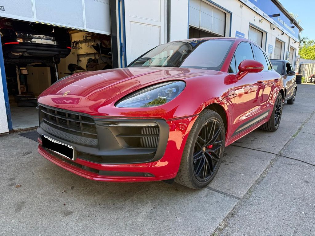 Porsche Macan 2023 г. Красный, пробег 43150 км
