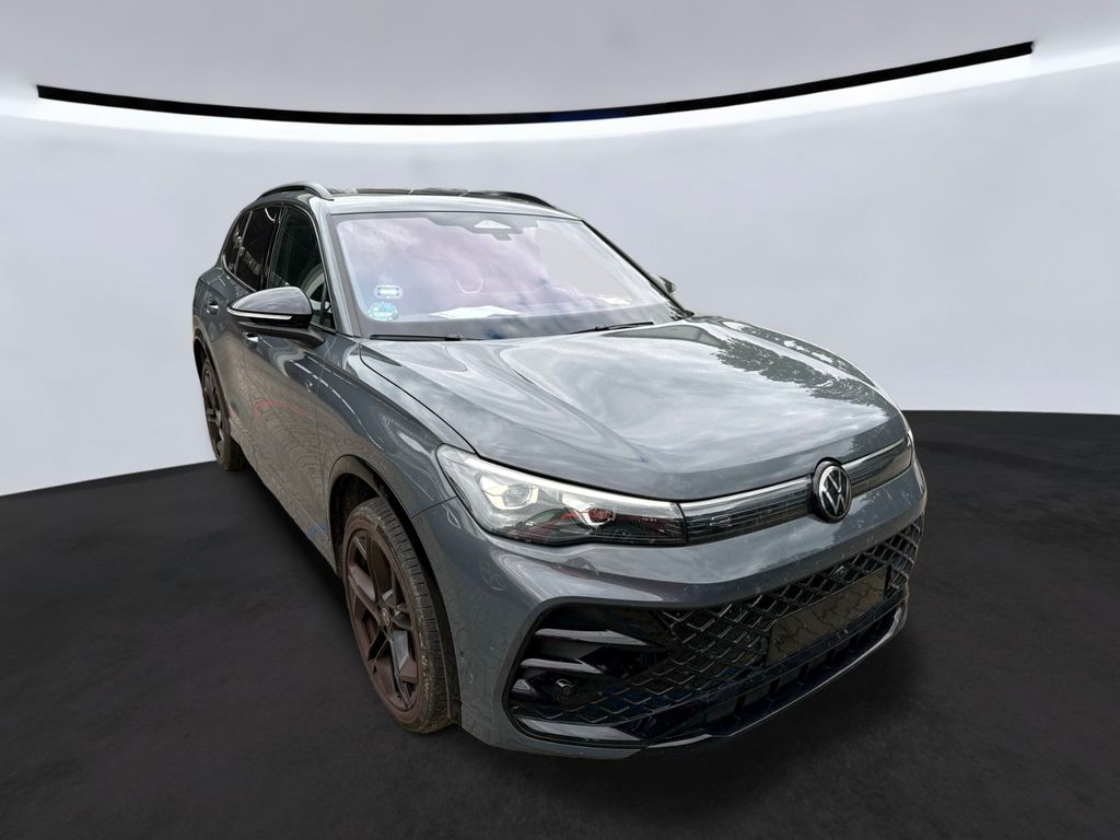 Volkswagen Tiguan 2025 г. Серый, пробег 41000 км