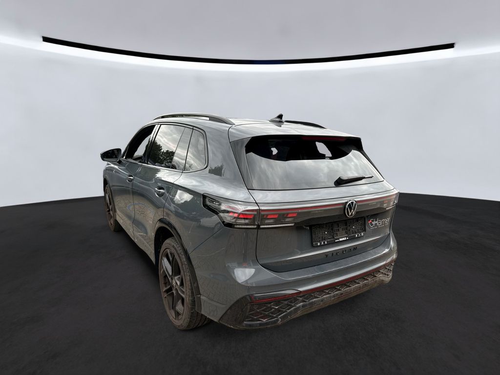 Volkswagen Tiguan 2025 г. Серый, пробег 41000 км