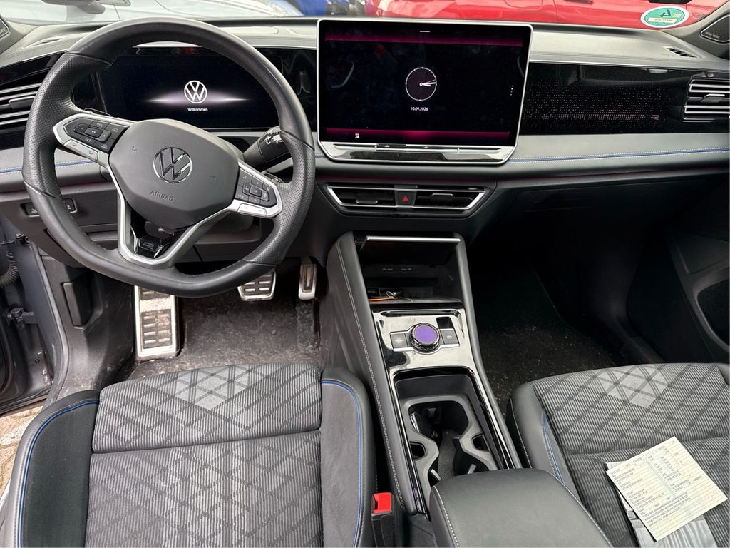 Volkswagen Tiguan 2025 г. Серый, пробег 41000 км