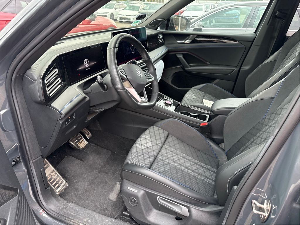 Volkswagen Tiguan 2025 г. Серый, пробег 41000 км
