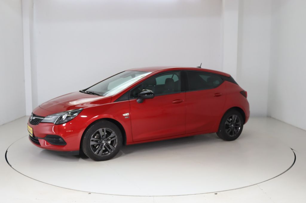 Opel Astra 2021 г. Красный, пробег 59987 км