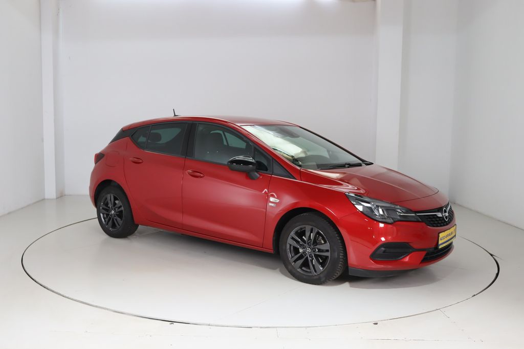 Opel Astra 2021 г. Красный, пробег 59987 км